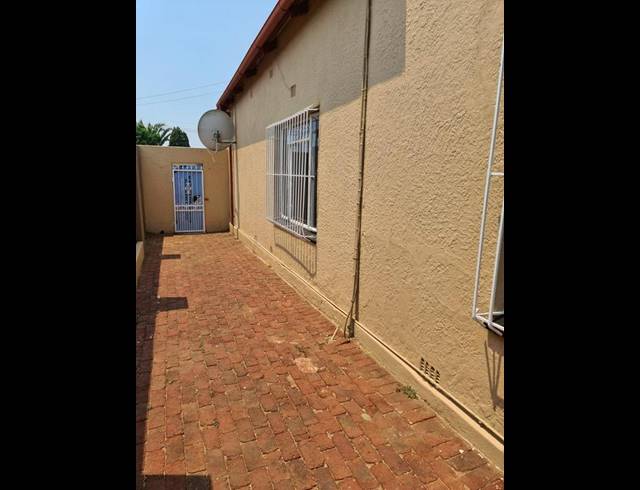 3 BEDROOM PROPERTY TO RENT IN PRIMROSE